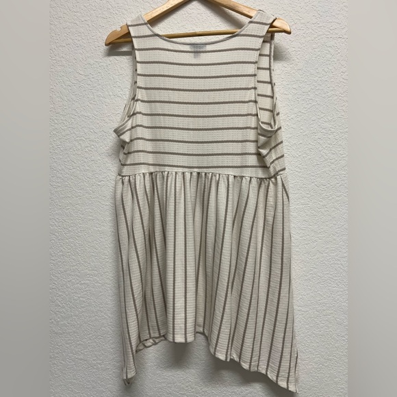 Torrid Taupe & Ivory Stripe Textured Sharkbite Babydoll Tank Size 1 1X - Picture 3 of 3